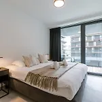 Huswell - Beautiful Apartment With Spacious Terrace