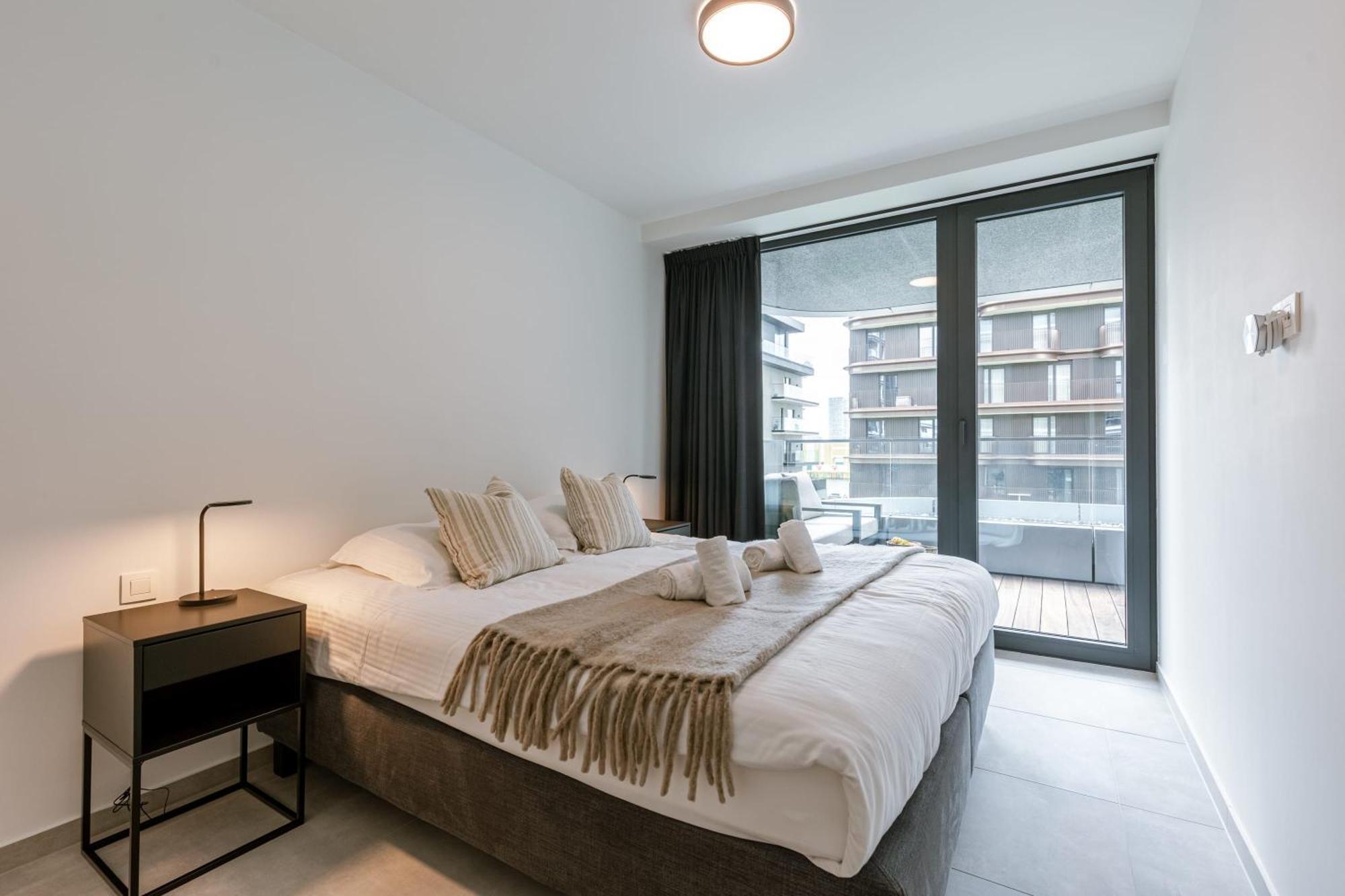 Huswell - Beautiful With Spacious Terrace *