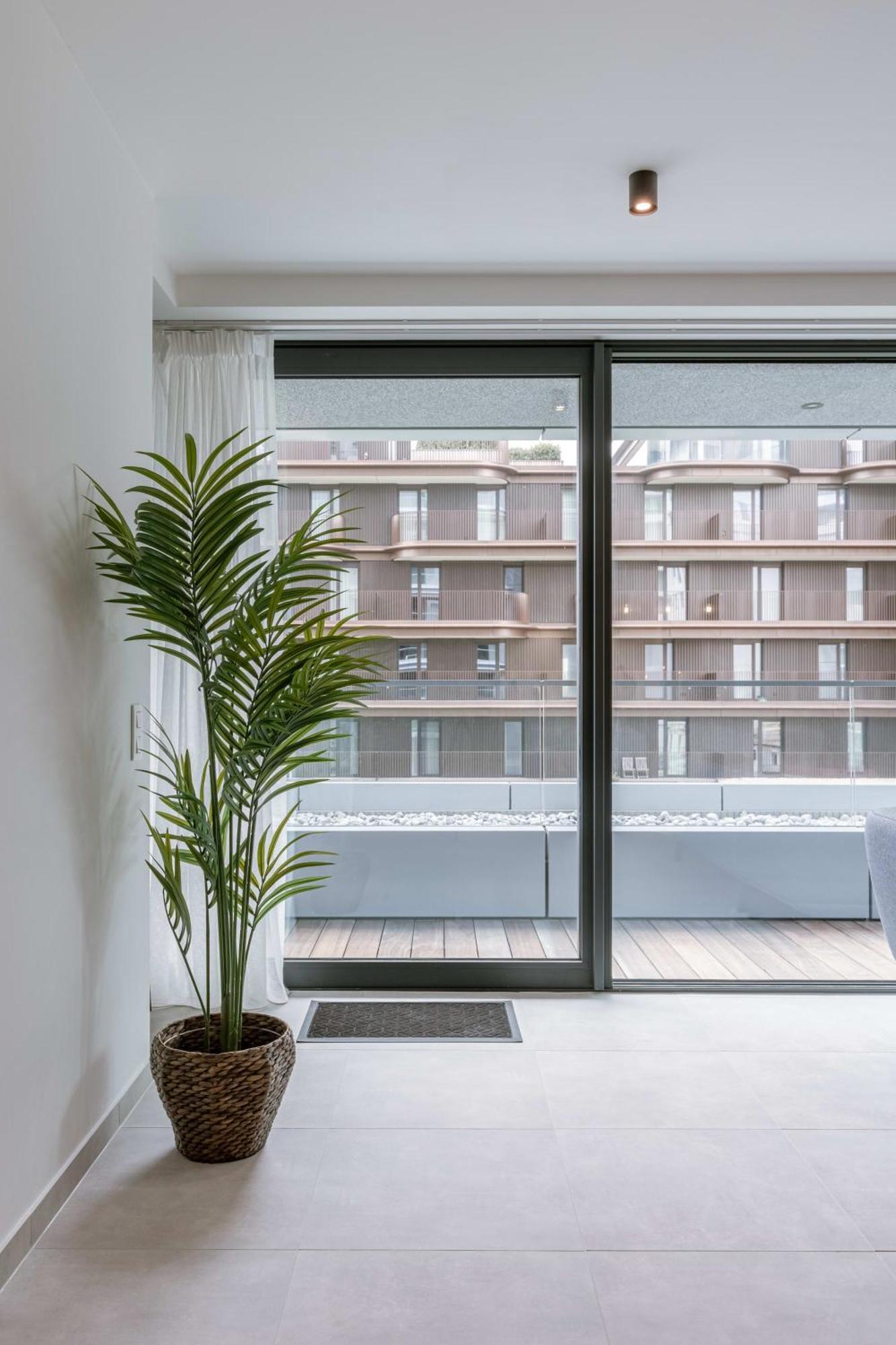 Huswell - Beautiful With Spacious Terrace
